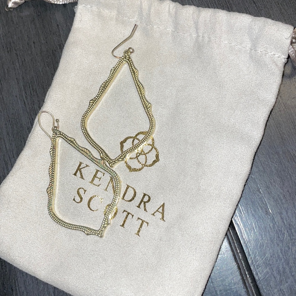 Kendra Drop (Sophee) Earrings In Gold